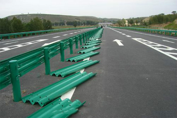 大同波形护栏的维护与管理确保道路安全的关键步骤